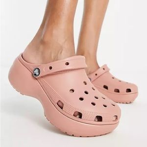 Blush platform crocs